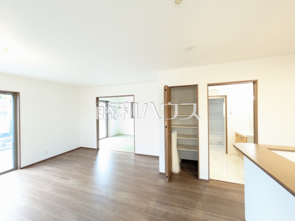 3号棟　リビング　【うるま市前原】