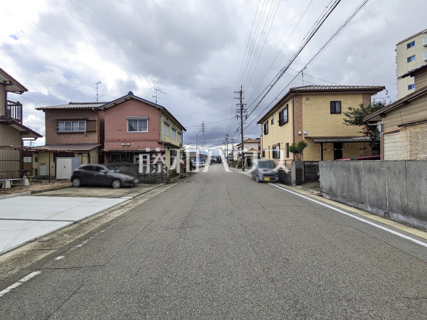 接道状況および現場風景　【春日井市追進町２丁目】