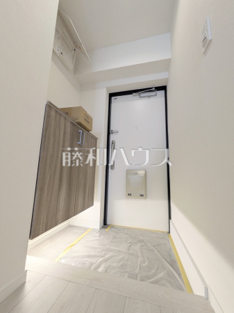 玄関ホール　【いづみハイツ芦花公園】
