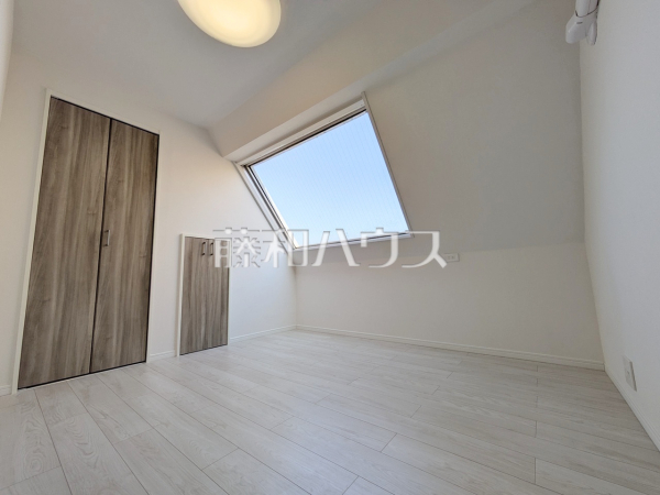 居室　【いづみハイツ芦花公園】
部屋の雰囲気や広さ・眺望・間取りの使い勝手など、是非一度、ご自身の目で確かめてみてください。　