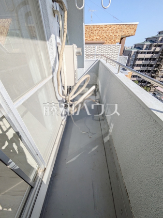 バルコニー　【いづみハイツ芦花公園】