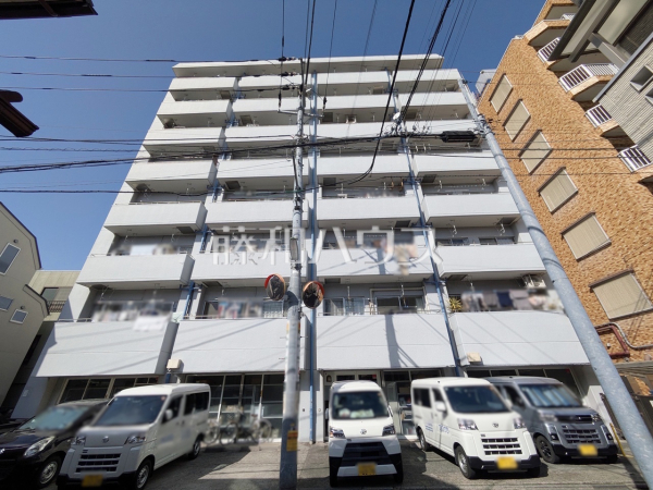 外観　【いづみハイツ芦花公園】
お住まい探しは、家の良し悪しだけでなく周辺環境も重要なポイントです。ぜひ一度お客様の目でご覧ください。　