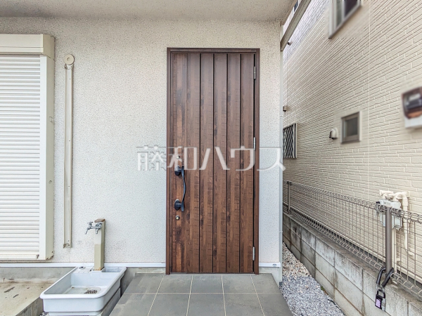 玄関　【昭島市中神町１丁目】