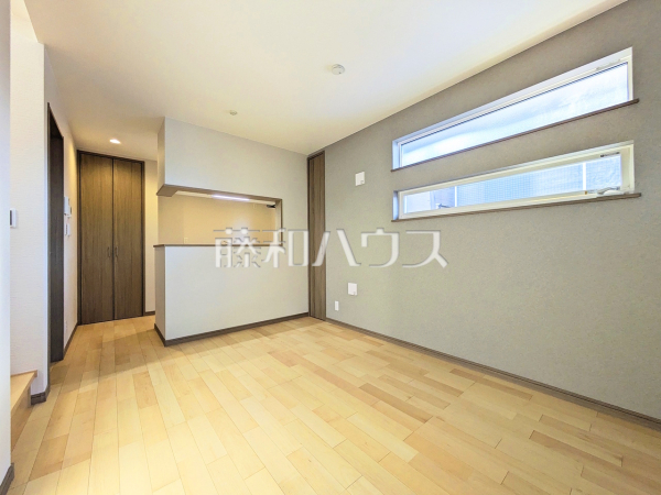 リビング　【東大和市高木３丁目】