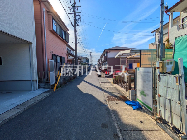 接道状況および現場風景 【北名古屋市高田寺出口】 接道状況および現場風景 【北名古屋市高田寺出口】