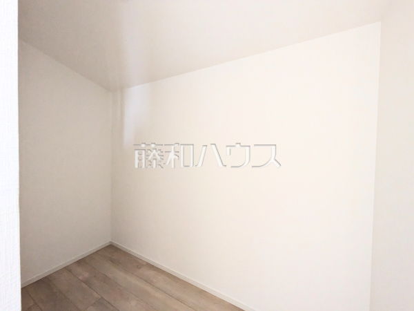 2号棟　ウォークインクローゼット　【福岡市城南区干隈１丁目】