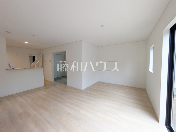 2号棟　リビング　【福岡市城南区干隈１丁目】