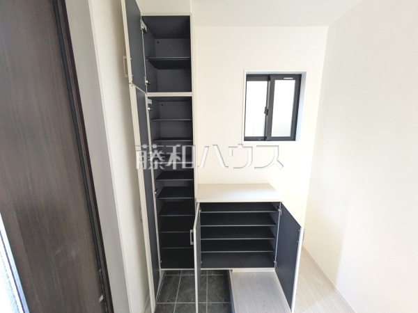1号棟　玄関収納　【名古屋市北区長喜町３丁目】