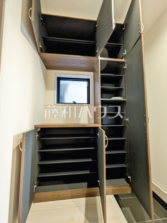 収納　【新座市石神３丁目】