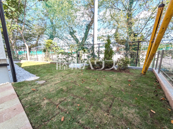 庭　【東村山市秋津町２丁目】