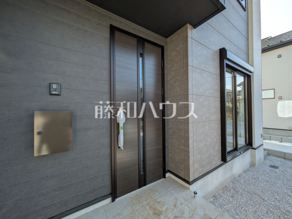1号棟　玄関　【武蔵村山市大南５丁目】