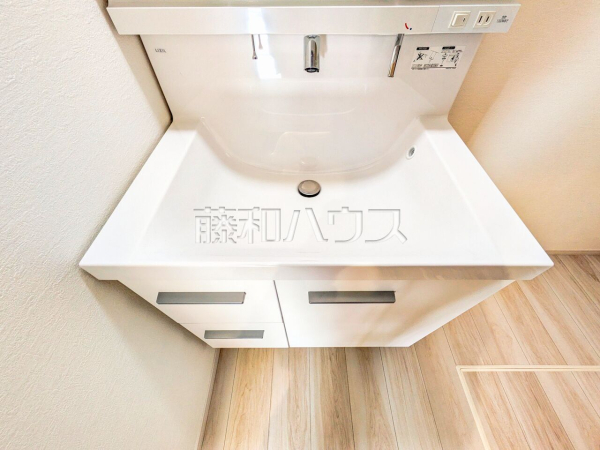 洗面室　【所沢市大字北秋津】