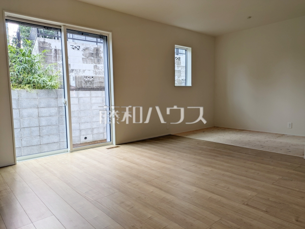 3号棟　リビング　【朝霞市根岸台７丁目】