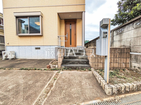 玄関　【東久留米市下里３丁目】