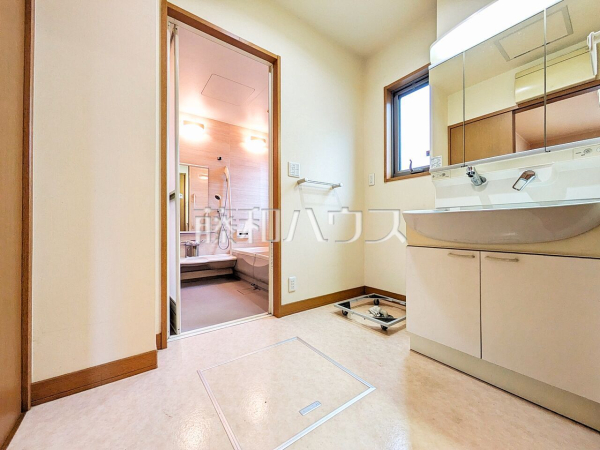 洗面室　洗濯機を置くスペース【東久留米市下里３丁目】