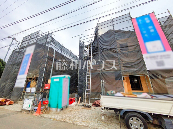 現場風景　【清瀬市竹丘３丁目】 見学はしたいけど、なかなか時間が取れない・・・そんな方に出勤前や仕事終わりにマイホームを見学できるサポートをいたします。 