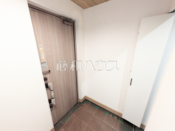 1号棟　玄関　【小牧市小牧１丁目】