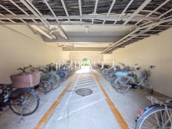 駐車場　【西武拝島ハイツ2号棟】