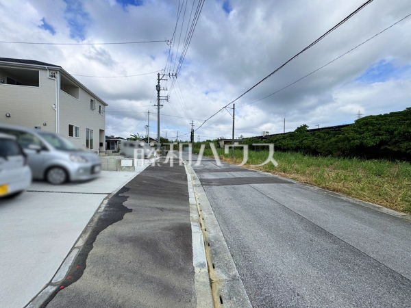 接道状況および現場風景　【南城市玉城字前川】