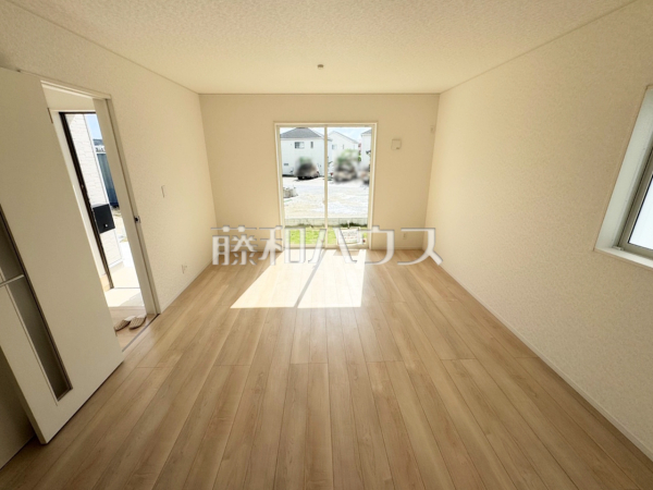 5号棟　リビング　【南城市玉城字前川】