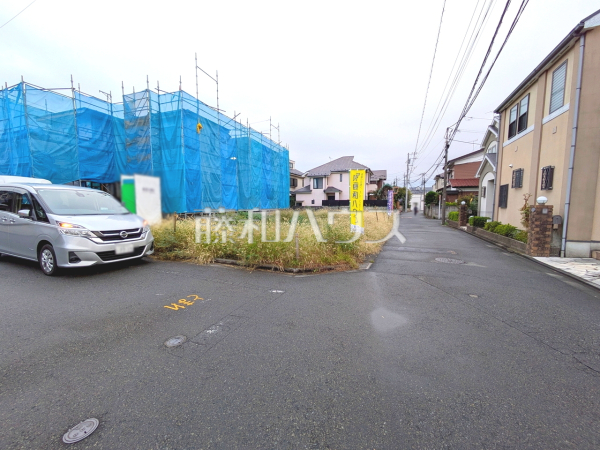 ≪接道状況≫物件の事、諸費用の事など、小さな疑問もお気軽にご連絡・ご相談下さい。 　【府中市分梅町３丁目】