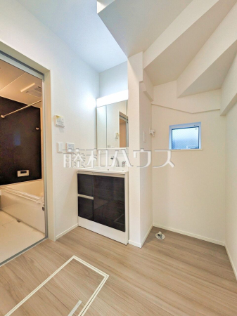 洗面室　【西東京市中町５丁目】