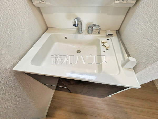 洗面室　【西東京市中町５丁目】