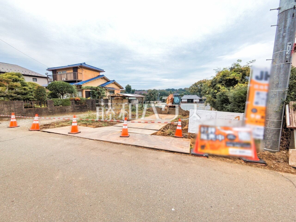 現場風景　【清瀬市下宿２丁目】 周辺環境はもちろん、日当たりや設備仕様など、実際に行ってみないと分からないことも多くございます。営業担当がご案内いたしますので、お気軽にお問い合わせください。 