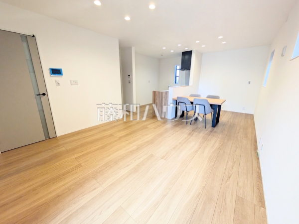 3号棟　リビング　【北名古屋市熊之庄小烏】