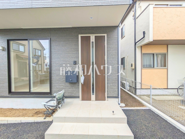 玄関　【東大和市清水４丁目】