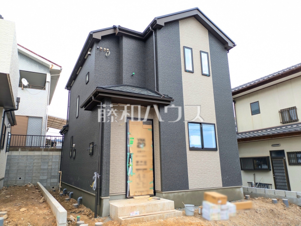 B号棟　外観　【福岡市東区青葉６丁目】まだまだ建築中ですが、ぜひ現地をご覧になりませんか？上棟の状態は建築中にしかご覧になれません！
