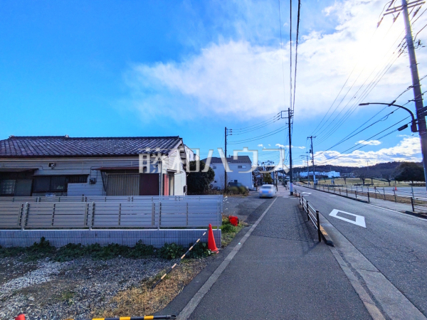 ≪接道状況≫周辺環境はもちろん、日当たりなど、実際に行ってみないと分からないことも多くございます。営業担当がご案内いたしますのでお気軽にお問い合わせくださいませ☆　【府中市是政６丁目】