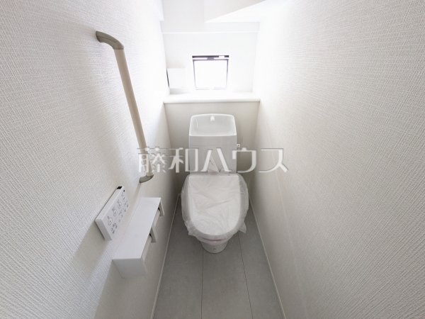 C号棟　トイレ　【春日井市八事町１丁目】