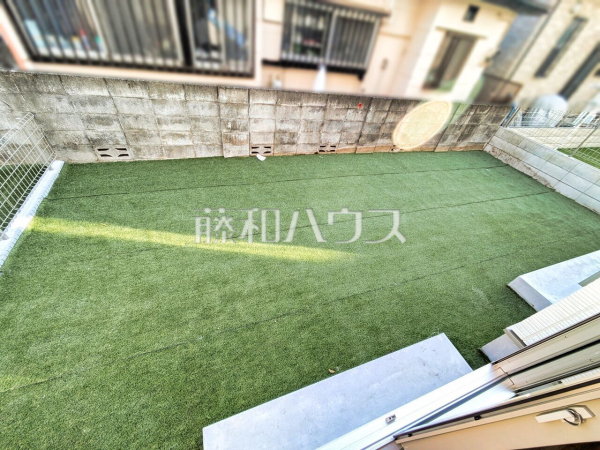 ≪A号棟　庭≫お庭はガーデニングだけでなく、子ども達の遊び場としても最適です。【府中市浅間町４丁目】