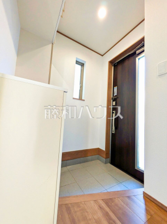 ≪A号棟　玄関≫　【府中市浅間町４丁目】