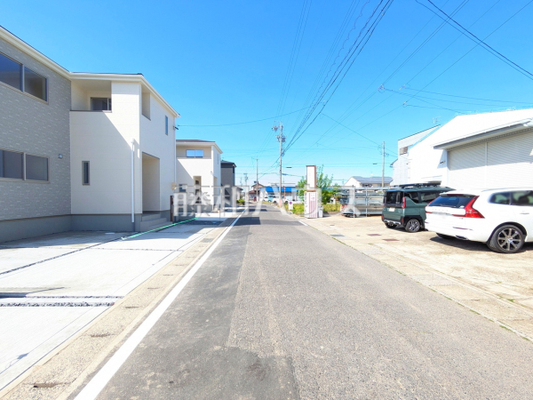 接道状況および現場風景　【岩倉市八剱町郷】