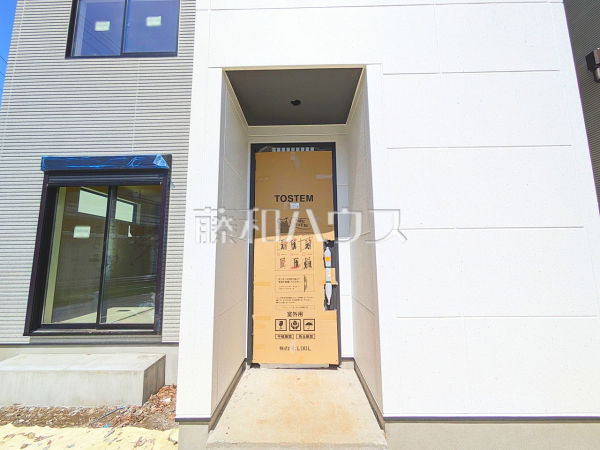 1号棟　玄関　【日野市新町３丁目】