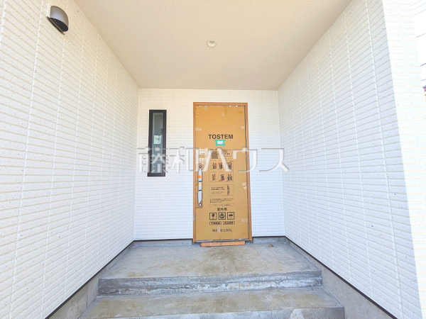 A号棟　玄関　【日野市新町３丁目】