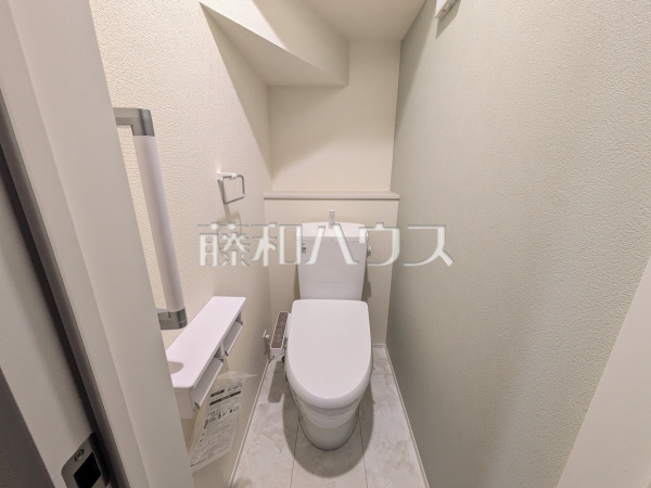 きれいでさわやか、ウォシュレット付きトイレ　