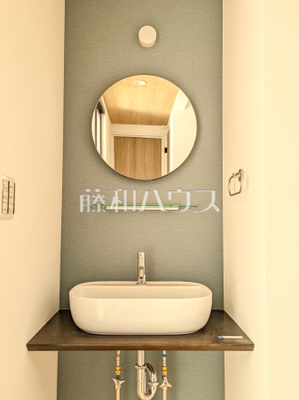 B号棟　セカンド洗面台　【練馬区南田中５丁目】