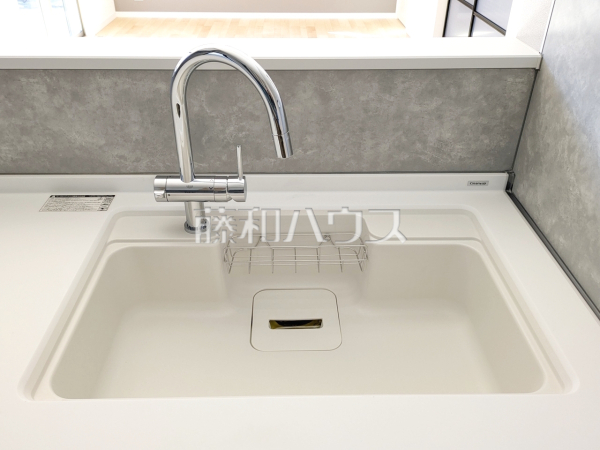 B号棟　一体型シンク　【練馬区南田中５丁目】