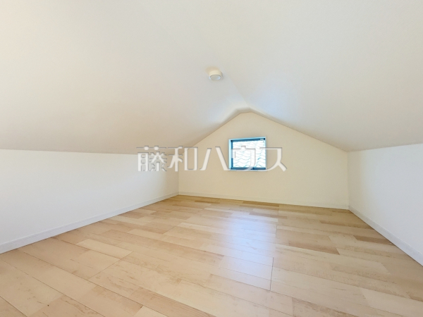 B号棟　小屋裏収納庫　【練馬区南田中５丁目】