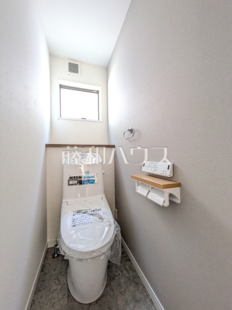 B号棟　トイレ　【練馬区南田中５丁目】