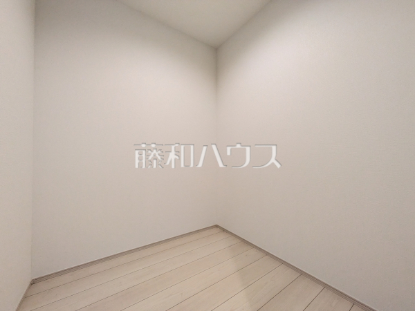 1号棟 ウォークインクローゼット 【富士見市羽沢1丁目】 1号棟 ウォークインクローゼット 【富士見市羽沢1丁目】