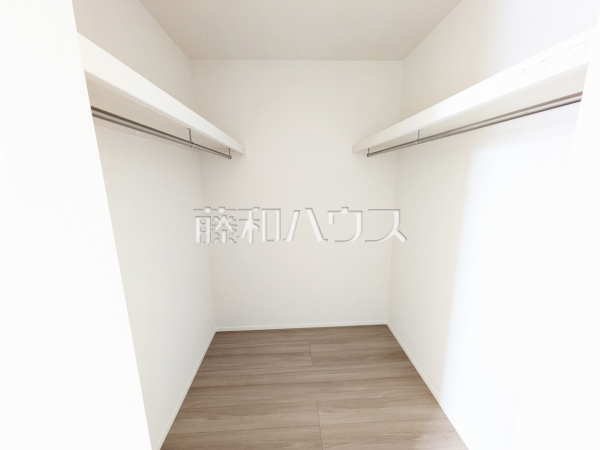 1号棟　ウォークインクローゼット　【小牧市大字久保一色】