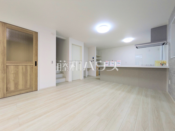 2号棟　リビング　【三鷹市牟礼５丁目】