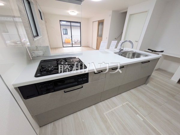 2号棟　キッチン　【三鷹市牟礼５丁目】