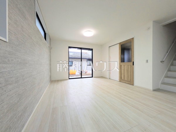 2号棟　リビング　【三鷹市牟礼５丁目】