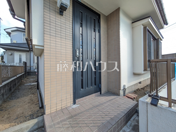 玄関　【東大和市芋窪４丁目】