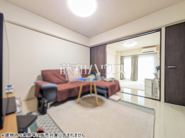 リビング　【和光パークファミリア】マンション隣には白子川が流れ、風通し･眺望も良好です！